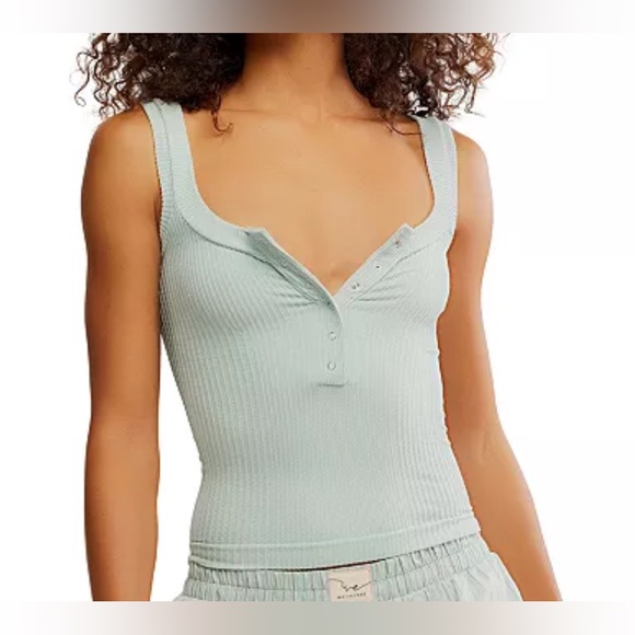 Free People Tops - FREE PEOPLE CLEAN SLATE SLEEVELESS HENLEY TOP - NWT
